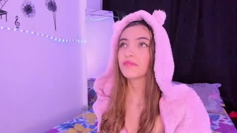 Sophie online show from July 28, 1:25 am