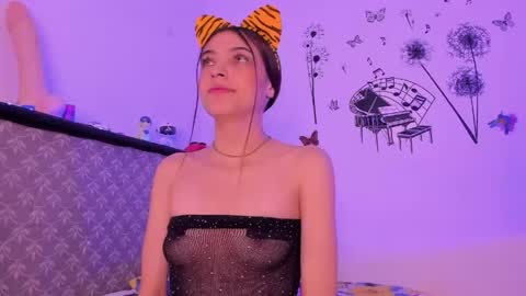 Sophie online show from April 29, 10:48 pm