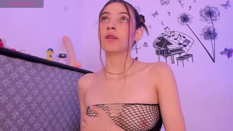 Sophie online show from May 2, 9:07 pm