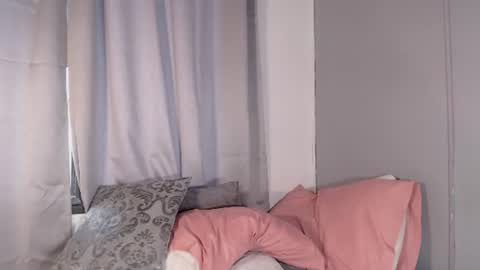 sophie_w1 online show from July 28, 4:39 pm