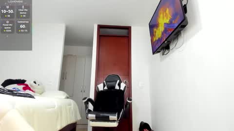 Snapshot of sophiebaker__ chatting on September 11, 2:56 am sophiebaker__ online show from September 11, 2:56 am