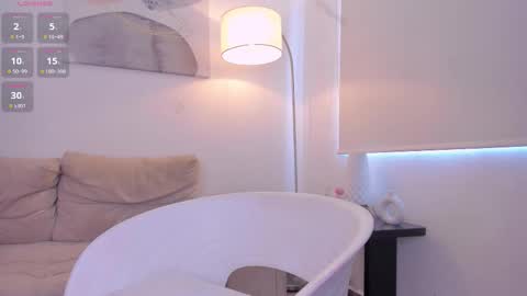 Snapshot of sophiebrownx_ chatting on September 15, 4:25 pm Sophie online show from September 15, 4:25 pm