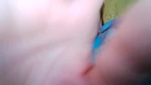 SophieBurnsX online show from April 28, 9:57 am