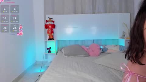 Snapshot of sophiecanbrook1 chatting on October 19, 10:23 pm sophiecanbrook1 online show from October 19, 10:23 pm