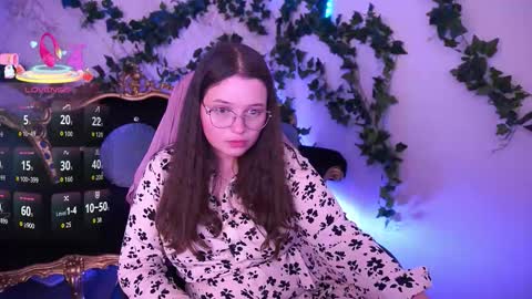 sophieedreams online show from October 31, 2:43 pm