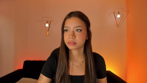 Sophie Houston online show from August 3, 11:16 am