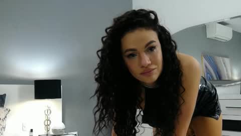 Sophie online show from February 22, 6:37 pm