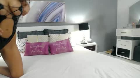 Sophie online show from October 16, 5:15 pm