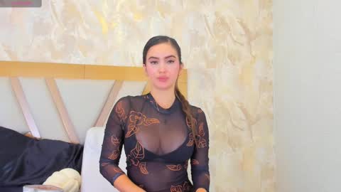 Snapshot of sophiekozlov chatting on February 13, 1:37 pm Sophie online show from February 13, 1:37 pm