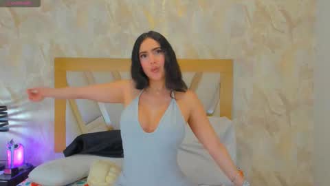 Snapshot of sophiekozlov chatting on October 19, 1:57 pm Sophie online show from October 19, 1:57 pm