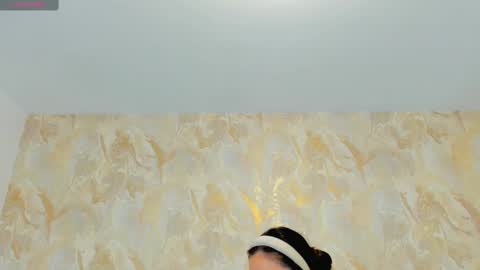 Sophie online show from November 18, 1:12 pm