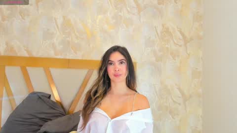 Snapshot of sophiekozlov chatting on January 18, 12:47 pm Sophie online show from January 18, 12:47 pm