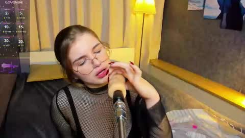 Sophie online show from October 31, 4:44 pm