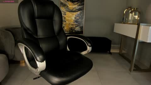 Sophie  Palmer online show from February 8, 12:17 pm