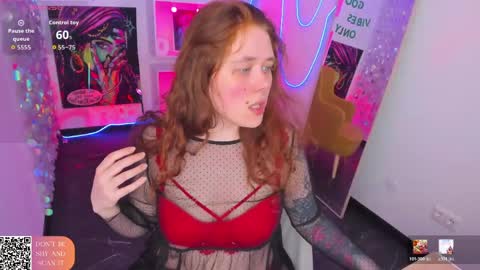 Sophie online show from April 29, 8:58 pm