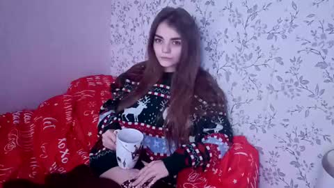 Sophie and my bestie Mandy    online show from January 3, 12:30 pm