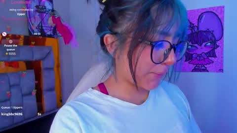   Sophie  online show from March 3, 7:53 pm