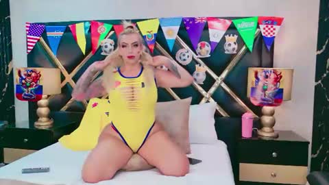 SophieWinslow online show from July 3, 1:50 pm