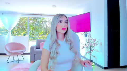 YULITZA online show from January 20, 3:07 pm