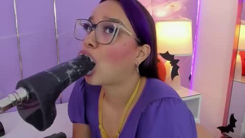 Snapshot of sophyruiz_ chatting on October 18, 12:52 pm Sophy online show from October 18, 12:52 pm