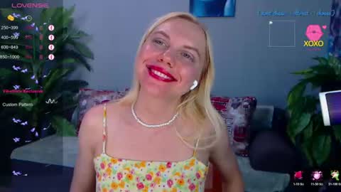 Lisa online show from June 18, 9:14 am