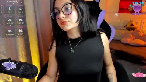 Snapshot of soy___lili chatting on February 26, 11:26 pm Lili online show from February 26, 11:26 pm