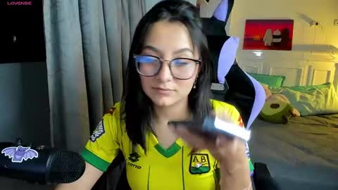 Snapshot of soy___lili chatting on January 30, 3:00 am Lili online show from January 30, 3:00 am