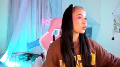 Juliana online show from July 30, 3:57 pm