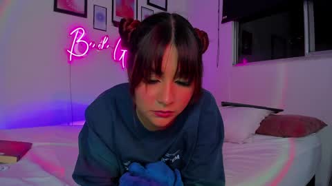 Nicki OF  online show from December 15, 2:30 am