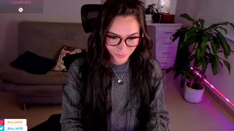 Luisa    online show from February 12, 10:59 pm