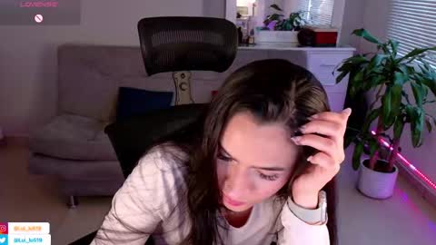 Luisa    online show from February 19, 10:53 pm