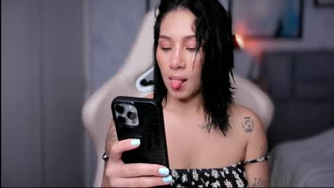 brisa  s online show from March 25, 3:15 pm