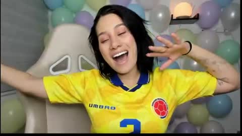 brisa  s online show from June 28, 3:13 am