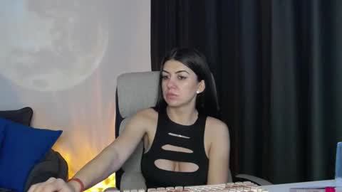 sparkly_eve online show from February 6, 2:53 pm