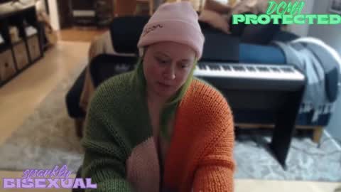 sparklybisexual online show from November 9, 1:11 am
