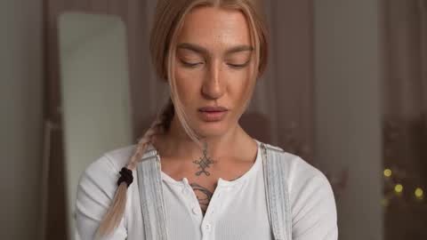 DAISY online show from February 24, 3:31 pm