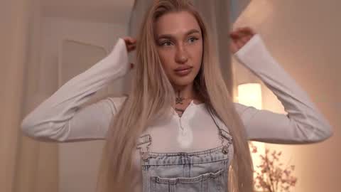 DAISY online show from February 18, 2:16 pm