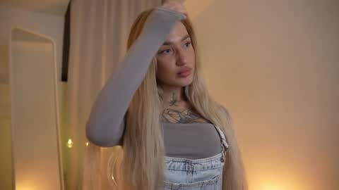 DAISY online show from January 15, 3:39 pm