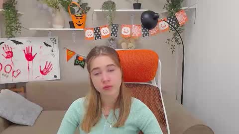 Snapshot of spicy_lexi chatting on October 20, 6:27 am spicy_lexi online show from October 20, 6:27 am
