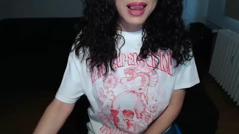 Snapshot of spoiled__doll chatting on December 8, 7:47 am Doll online show from December 8, 7:47 am