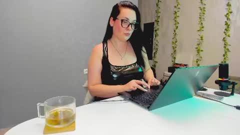 Lilith online show from July 28, 7:04 pm