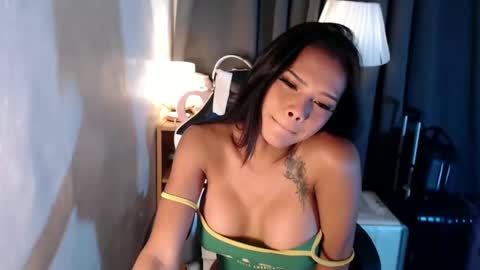 CALL ME RAINE online show from February 5, 6:13 am