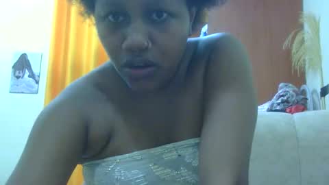 Snapshot of squirtqueen333 chatting on March 2, 10:13 pm shana online show from March 2, 10:13 pm