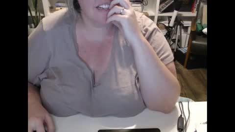 Messi Jessi online show from December 5, 2:42 am