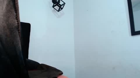 Snapshot of srta_luciana chatting on October 4, 3:16 pm . . online show from October 4, 3:16 pm