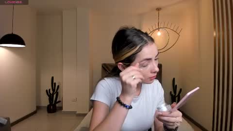 Stacy Woods online show from July 30, 11:44 am