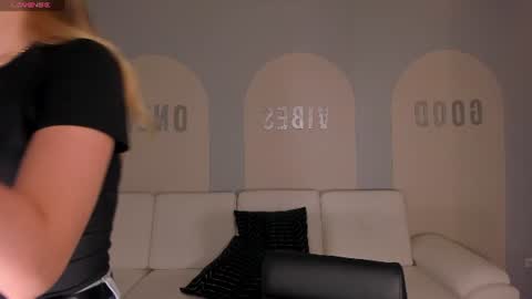 Stacy Woods online show from July 20, 11:34 am