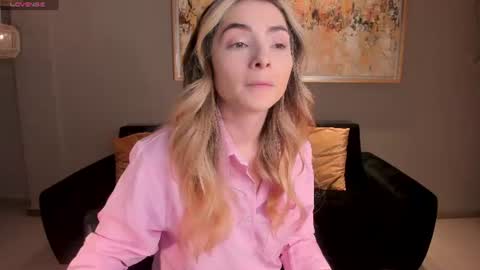 Stacy Woods online show from July 16, 11:48 am