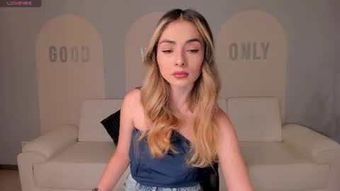 Stacy Woods online show from July 22, 11:55 am