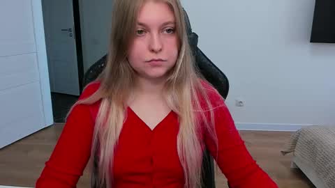 Snapshot of stacy_miraclee chatting on October 7, 11:25 am Stacy online show from October 7, 11:25 am